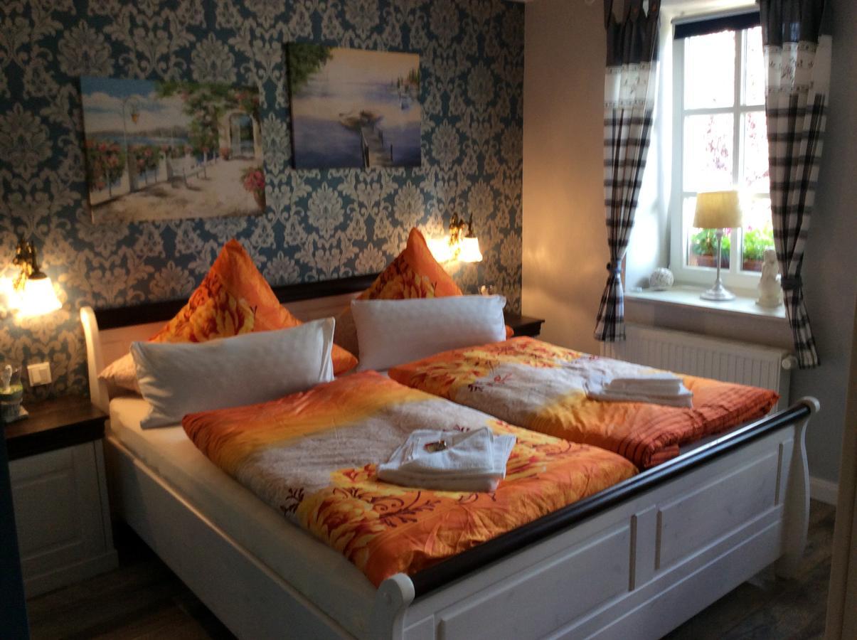 Pension Schmitz Serrig Екстериор снимка